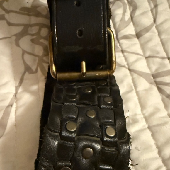 Black Leather Belt with Brass Buckle &  Rivets all around - Picture 8 of 10